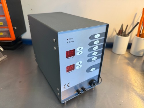 Automatic spot welder pulse - spot,